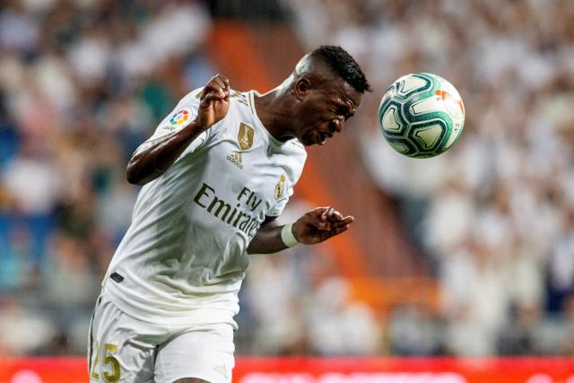 马兹拉维6次抢断9次对抗+2次解围 本赛季保持全勤